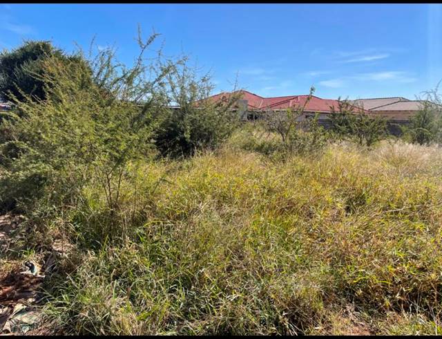 LAND FOR SALE IN CHROOM PARK